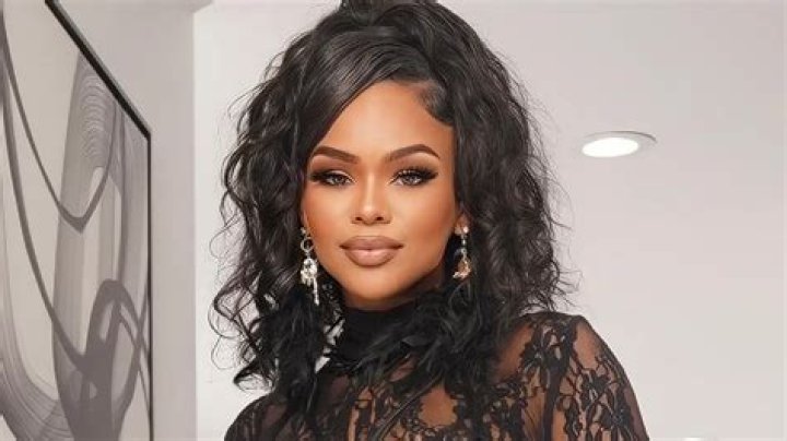Reyna Love Wiki, Height, Weight, Biography, Age, Ethnicity, Dating