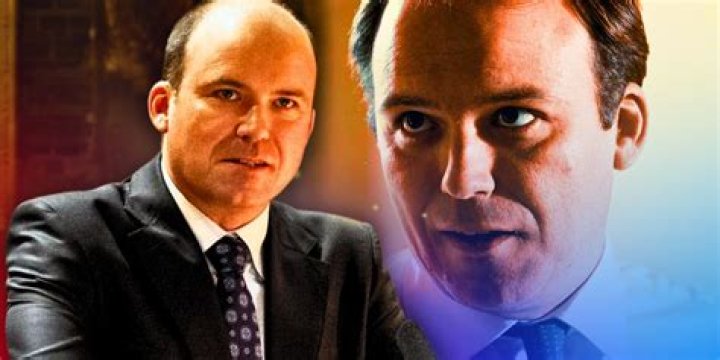 
Rory Kinnear on Death, Justice, and Judi Dench: “The Umbrella of Generosity Carries on” 