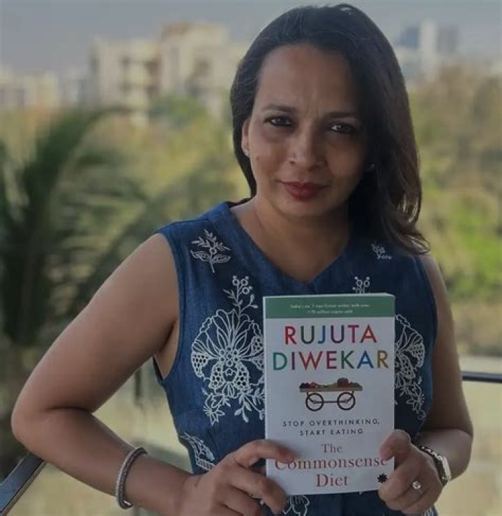 Rujuta Diwekar Height, Weight, Net Worth, Age, Birthday, Wikipedia, Who, Instagram, Biography