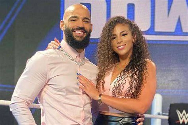 
Samantha Irvin Height, Weight, Net Worth, Age, Birthday, Wikipedia, Who, Instagram, Biography 