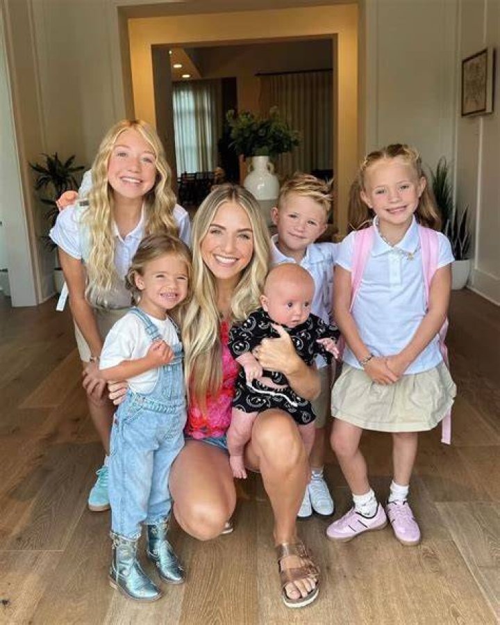Sarah Cooper Biography, Age, Boyfriend, Height, Net Worth