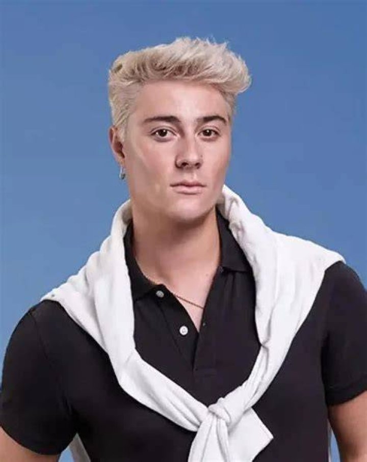 
Sebastian Bails Height, Weight, Net Worth, Age, Birthday, Wikipedia, Who, Nationality, Biography 