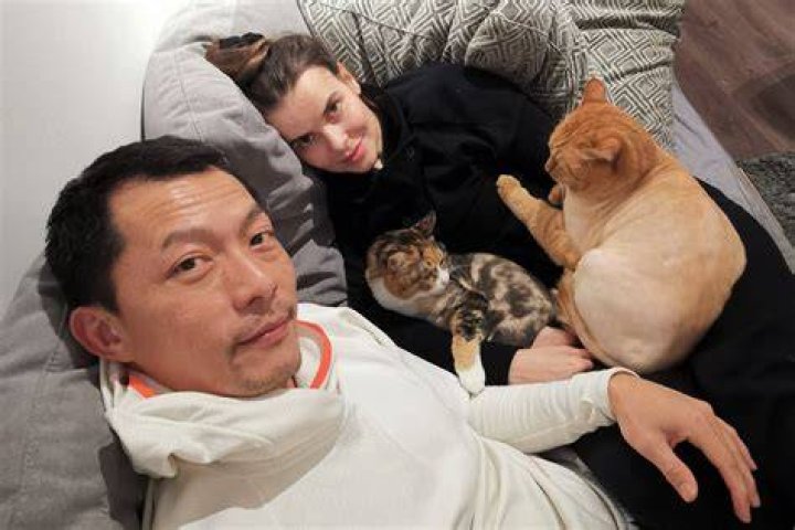 Singaporean Actor IX Shen and Ukrainian Wife Natalia Photo Share Update About Their Life