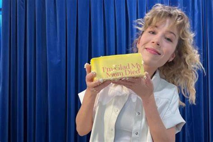 
The Jennette McCurdy and Ariana Grande connection is examined as the former describes her envy in a new memoir with the words, “I couldn’t like her.” 