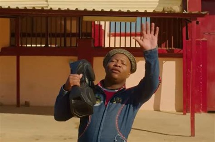 
Vusi Ma R5 shot Dead: What happened to the Popular Barcadi Artist? Who shot him Near Legentsheng In M17? 