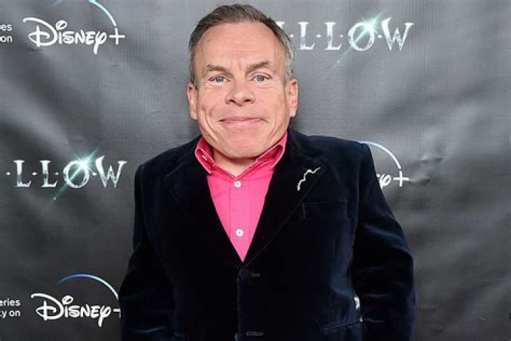 Warwick Daviss Height, Weight, Net Worth, Age, Birthday, Wikipedia, Who, Nationality, Biography
