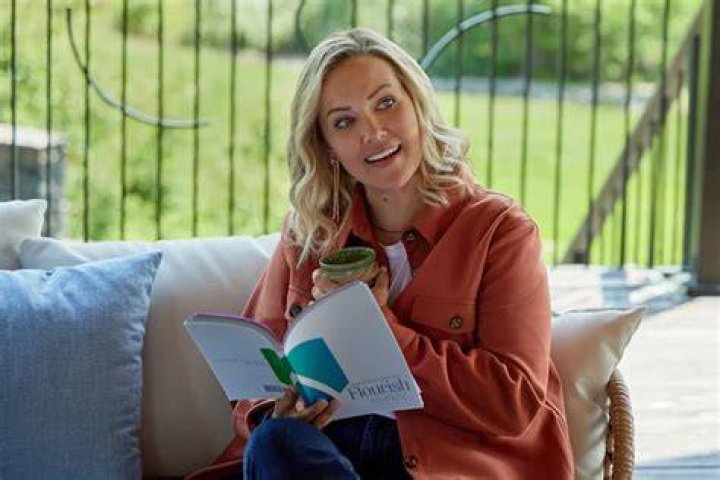 What Happened To Emilie Ullerup’s Teeth? Everything To Know