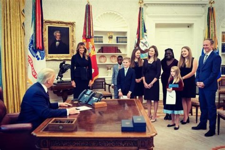 
What Is Amy Coney Barrett Children Ages? Is She From A Catholic Or Jewish Family? 