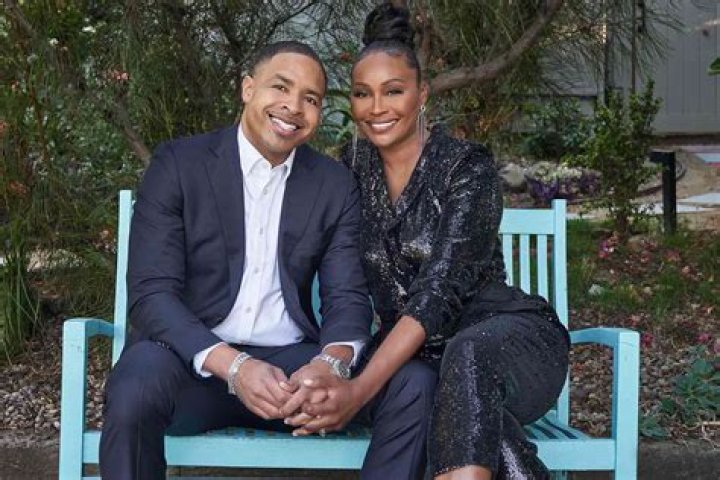 
What Was the Cause of Cynthia and Mike’s Divorce? 