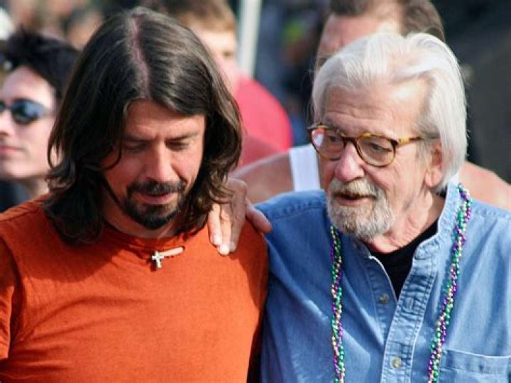 
Who are Dave Grohls Parents? Dave Grohl Biography, Parents Name, Nationality and More 