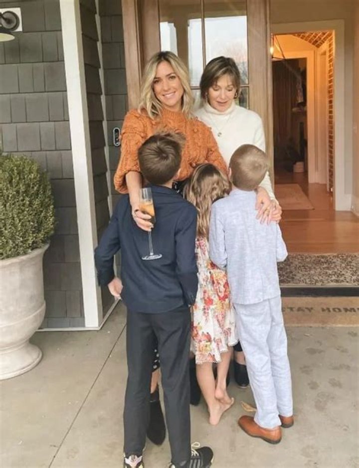 
Who are Kristin Cavallaris Parents? Kristin Cavallari Biography, Parents Name, Nationality and More 