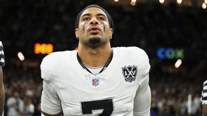 
Who are Trevon Moehrigs Parents? Trevon Moehrig Biography, Parents Name, Nationality and More 