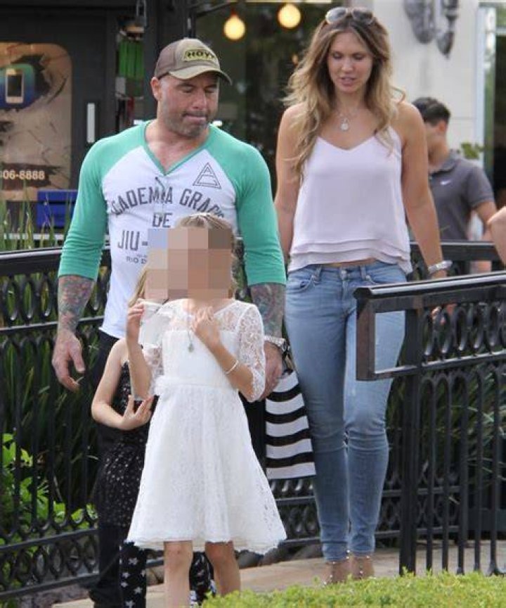 
Who is Joe Rogan’s wife, Jessica Rogan? Her Wiki: Age, Net Worth, Daughter, Family 