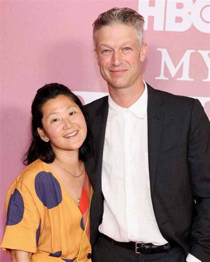 Who is Lisha Bai? Peter Scanavino Kids