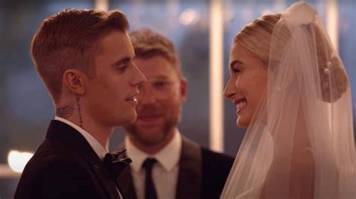 Who Is Taryn Simmons? Meet Justin Simmons Wife On Instagram – Age Wiki
