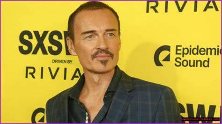 Why Is Julian McMahon Limping? Everything On His Net Worth And More